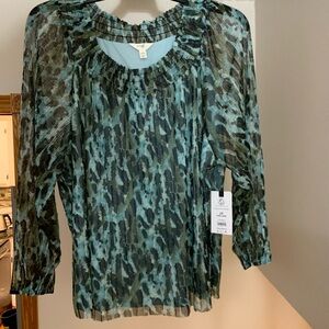 New Terry & Sky Womens 1X (16W - 18W) Artsy Whimsical Blouse Long, Sheer Sleeves